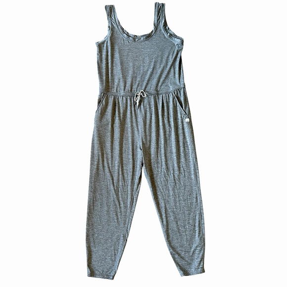 VUORI Lux At Ease heathered gray sleeveless jumpsuit size Large - Picture 3 of 8